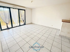Dpt Landes (40), à vendre AIRE SUR L'ADOUR Appartement T2 de 40m² habitables en rez-de-chaussée + jardin de 35 m² et place de parking privative, proche du centre-ville et au calme