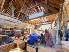 Gers (32), for sale in Viella: Superb character house with 8 rooms (T8) offering 270 m² of living space + large adjoining garage, carport and campervan shelter, swimming pool on 5493 m² of land, in a 