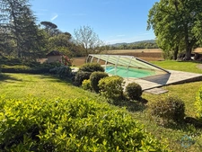 Gers (32), for sale in Viella: Superb character house with 8 rooms (T8) offering 270 m² of living space + large adjoining garage, carport and campervan shelter, swimming pool on 5493 m² of land, in a 