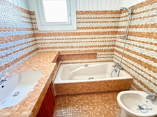 Landes (40) department, for sale in Aire-sur-l'Adour: a 96 sq m (1033 sq ft) 4-room house requiring renovation, plus a garage, on a 620 sq m (6,688 sq ft) plot of land, in a quiet location.