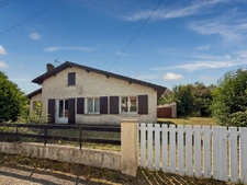 Dpt Gers (32), à vendre BARCELONNE DU GERS maison T4 de 90 m² habitables en plain-pied + garage et dépendance sur 684 m² de terrain, au calme