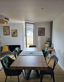 Dpt Pyrénées Atlantiques (64) A vendre Appartement T3 de 72 m² habitables + grande terrasse de 45 m² et 2 balcons - Dernier étage avec vue