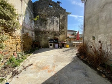 Gers (32) department, for sale in BARCELONNE DU GERS: 7-room house with 160 m² of living space + adjoining barn on 250 m² of land  