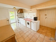 Gers (32), for sale in Viella: Superb character house with 8 rooms (T8) offering 270 m² of living space + large adjoining garage, carport and campervan shelter, swimming pool on 5493 m² of land, in a 