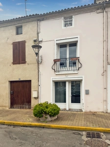 Dpt Landes (40), à vendre AIRE SUR L'ADOUR maison de ville T3 de 90 m² habitables + grenier, au centre-ville et au calme