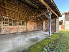 Dpt Hautes Pyrénées (65), à vendre SADOURNIN corps de ferme avec maison T6 de 125m² + grandes dépendances attenantes sur 8280 m² de terrain, au calme