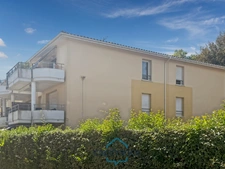 Dpt Landes (40), à vendre AIRE SUR L'ADOUR Appartement T2 de 47m² habitables + balcon de 10 m² et place de parking privative, au centre-ville et au calme