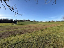 Dpt Hautes Pyrénées (65), à vendre SADOURNIN corps de ferme avec maison T6 de 125m² + grandes dépendances attenantes sur 8280 m² de terrain, au calme