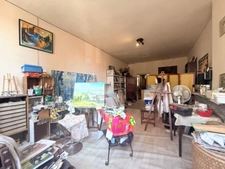 Dpt Hautes Pyrénées (65), for sale TRIE SUR BAISE Building of 215 m² of living space on 3 levels with courtyard