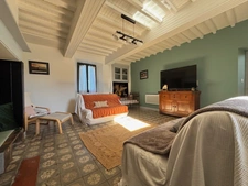 Dpt Hautes Pyrénées (65), à vendre VILLEMBITS grande maison T4 de 180 m² + grandes dépendances avec activité de gîtes sur 2900 m² de terrain, au calme