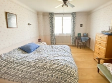 Gers (32) department, for sale in Barcelonne-du-Gers: 6-room house (T6) of 192 m² of living space, compliant with accessibility standards, plus 2 verandas and a large garage on 1670 m² of land, at the