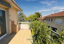 Dpt Landes (40), à vendre AIRE SUR L'ADOUR Appartement T2 de 47m² habitables + balcon de 10 m² et place de parking privative, au centre-ville et au calme