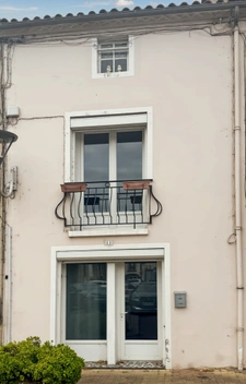 Dpt Landes (40), à vendre AIRE SUR L'ADOUR maison de ville T3 de 90 m² habitables + grenier, au centre-ville et au calme