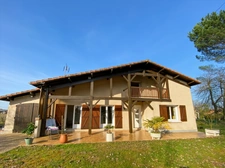 Dpt Landes (40), for sale AIRE SUR L'ADOUR Landes house T5 of 130 m² living space + 2 garages + terraces and large swimming pool on 5209 m² of land, in a quiet area