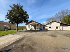 Dpt Gers (32), à vendre BARCELONNE DU GERS Maison T5 de 155 m² habitables + grands garages, dépendances et piscine sur 8678 m² de terrain, au calme