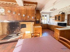 Gers (32), for sale in Viella: Superb character house with 8 rooms (T8) offering 270 m² of living space + large adjoining garage, carport and campervan shelter, swimming pool on 5493 m² of land, in a 