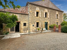 Dpt Gers (32), à vendre CAUMONT belle maison ancienne en pierres T7 de 205 m² habitables +grand garage et dépendances sur 3892 m² de terrain, au calme
