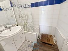 Dpt Landes (40), à vendre AIRE SUR L'ADOUR Appartement T2 de 47m² habitables + balcon de 10 m² et place de parking privative, au centre-ville et au calme
