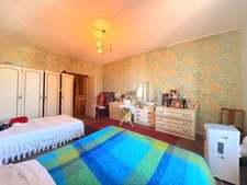 Dpt Hautes Pyrénées (65), for sale TRIE SUR BAISE Building of 215 m² of living space on 3 levels with courtyard