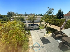 Dpt Gers (32), à vendre RISCLE très belle maison T8 de 220 m² habitables + grand garage et dépendances sur 875 m² de terrain, au calme