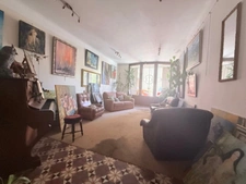Dpt Hautes Pyrénées (65), for sale TRIE SUR BAISE Building of 215 m² of living space on 3 levels with courtyard