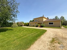 Landes (40) department, for sale in Aire-sur-l'Adour: contemporary 6-room house of 202m² of living space + terraces, pool house, 60m² garage and swimming pool on 2755m² of land, in a quiet location