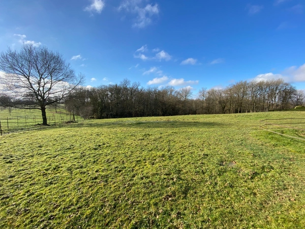Dpt Gers (32), à vendre proche de BARCELONNE DU GERS Terrain à bâtir de 1570 m², au calme