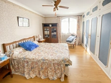 Gers (32) department, for sale in Barcelonne-du-Gers: 6-room house (T6) of 192 m² of living space, compliant with accessibility standards, plus 2 verandas and a large garage on 1670 m² of land, at the