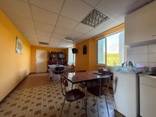 Dpt Hautes Pyrénées (65), à vendre SADOURNIN corps de ferme avec maison T6 de 125m² + grandes dépendances attenantes sur 8280 m² de terrain, au calme