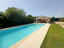 Landes (40) department, for sale in Aire-sur-l'Adour: contemporary 6-room house of 202m² of living space + terraces, pool house, 60m² garage and swimming pool on 2755m² of land, in a quiet location
