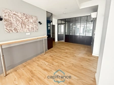 Dpt Landes (40), à vendre AIRE SUR L'ADOUR Local/Bureaux de 72m² utilisables + cave, bon emplacement au centre-ville