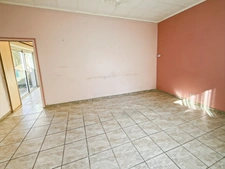 Gers (32) department, for sale in BARCELONNE DU GERS: 7-room house with 160 m² of living space + adjoining barn on 250 m² of land  