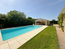 Landes (40) department, for sale in Aire-sur-l'Adour: contemporary 6-room house of 202m² of living space + terraces, pool house, 60m² garage and swimming pool on 2755m² of land, in a quiet location