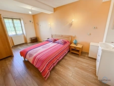 Gers (32), for sale in Viella: Superb character house with 8 rooms (T8) offering 270 m² of living space + large adjoining garage, carport and campervan shelter, swimming pool on 5493 m² of land, in a 