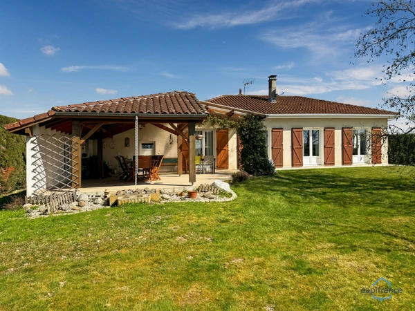 Dpt Gers (32), à vendre BARCELONNE DU GERS Maison T4 de 105 m² habitables en plain-pied + garage attenant de 33 m² + grande terrasse couverte de 50 m² sur 5549 m² de terrain