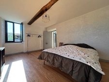 Dpt Hautes Pyrénées (65), à vendre VILLEMBITS grande maison T4 de 180 m² + grandes dépendances avec activité de gîtes sur 2900 m² de terrain, au calme