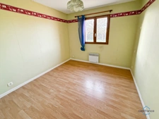 Gers (32) department, for sale in Barcelonne-du-Gers: Single-story, 4-room house with 105 m² of living space + attached garage and detached double garage on 1193 m² of land, in a quiet location