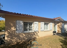 Dpt Landes (40), à vendre CAZERES SUR L'ADOUR Maison contemporaine T4 de 88 m² habitables en plain pied + garage de 20 m² sur 630 m² de terrain, au calme