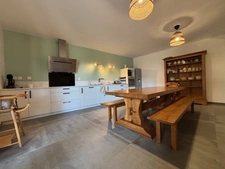 Dpt Hautes Pyrénées (65), à vendre VILLEMBITS grande maison T4 de 180 m² + grandes dépendances avec activité de gîtes sur 2900 m² de terrain, au calme