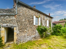 Dpt Gers (32), for sale SAINT MONT Old T4 house of 160 m² living space on one level + convertible attic + adjoining barn on 726 m² of land