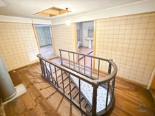 Dpt Landes (40), à vendre AIRE SUR L'ADOUR maison à rénover T6 de 200 m² habitables + garage attenant et dépendances sur 1314 m² de terrain au centre village