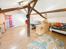 Gers (32) department, for sale in Barcelonne-du-Gers: 5-room house (T5) with 155 m² of living space + large garages, outbuildings and swimming pool on 8678 m² of land, in a quiet location