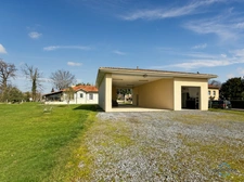 Gers (32) department, for sale in Barcelonne-du-Gers: 5-room house (T5) with 155 m² of living space + large garages, outbuildings and swimming pool on 8678 m² of land, in a quiet location
