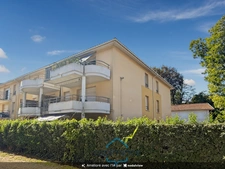 Dpt Landes (40), à vendre AIRE SUR L'ADOUR Appartement T2 de 47m² habitables + balcon de 10 m² et place de parking privative, au centre-ville et au calme