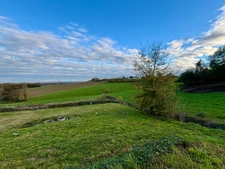 Dpt Gers (32), à vendre SAINTE-DODE Maison T4 de 105 m² habitables à terminer sur 3519 m² de terrain, au calme