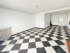 Dpt Landes (40), à vendre AIRE SUR L'ADOUR maison de ville T3 de 90 m² habitables + grenier, au centre-ville et au calme