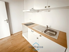 Dpt Landes (40), à vendre AIRE SUR L'ADOUR Local/Bureaux de 72m² utilisables + cave, bon emplacement au centre-ville