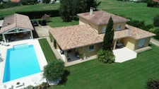 Landes (40) department, for sale in Aire-sur-l'Adour: contemporary 6-room house of 202m² of living space + terraces, pool house, 60m² garage and swimming pool on 2755m² of land, in a quiet location
