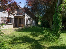 Haute-Garonne (31) department, for sale in Villeneuve-Lecussan: house to renovate, 5 rooms, 107m² of living space + carport on 730m² of land