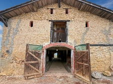 Dpt Gers (32), for sale BERNEDE Large old house of 500 m² of living space to renovate on 2.5 hectares of land, in a quiet location